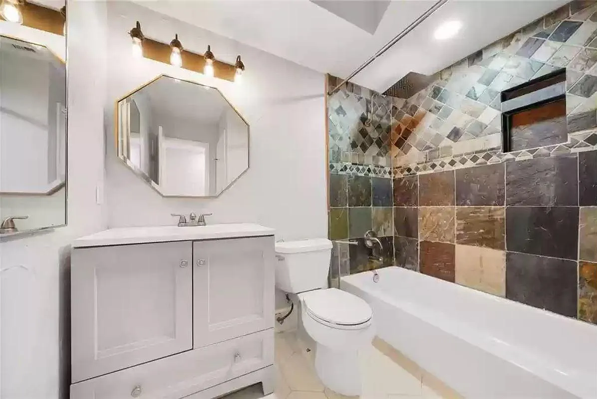 2 bed, 1411 sqft, $1,100 — Photo 3