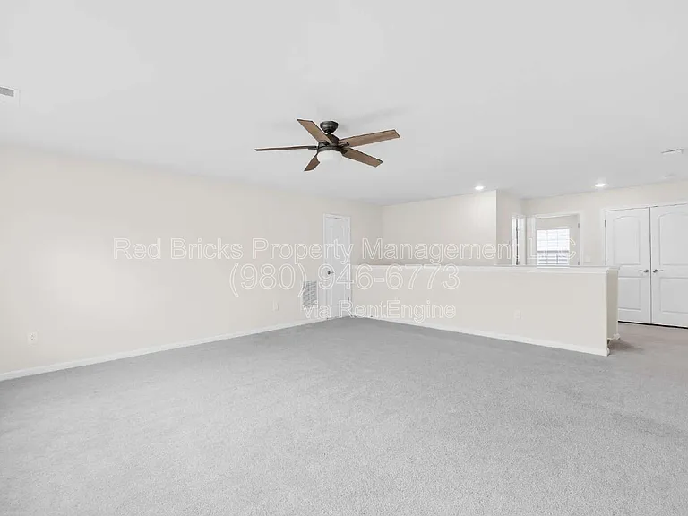 2207 Restina Dr — Photo 23