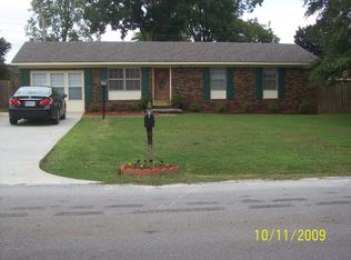 1009 Buena Vista Ave, Muscle Shoals, AL 35661