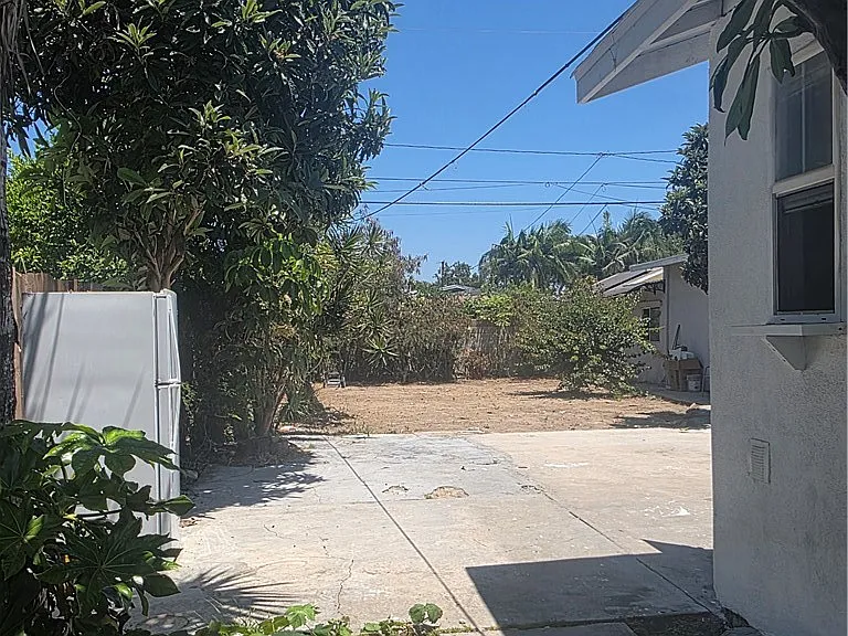 3509 W Flower Ave — Photo 34