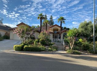 1140 E Woodhaven Ln, Fresno, CA 93720