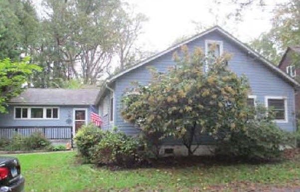1st image of 861 Birch Trl