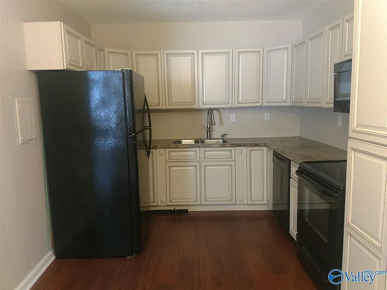 2035 Vanderbilt Dr SW — Photo 5