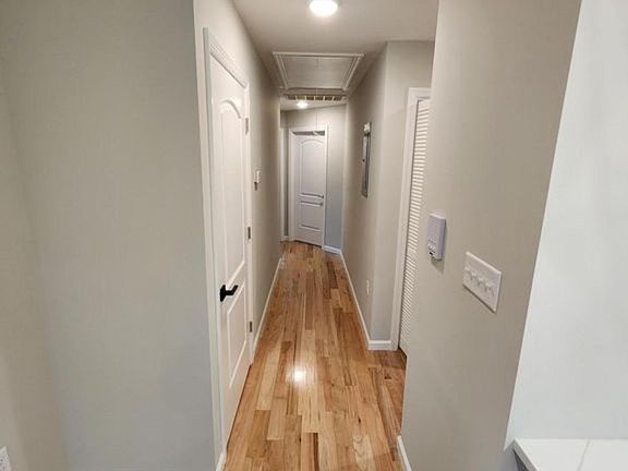 5th image of 1036 Cross Ave #3