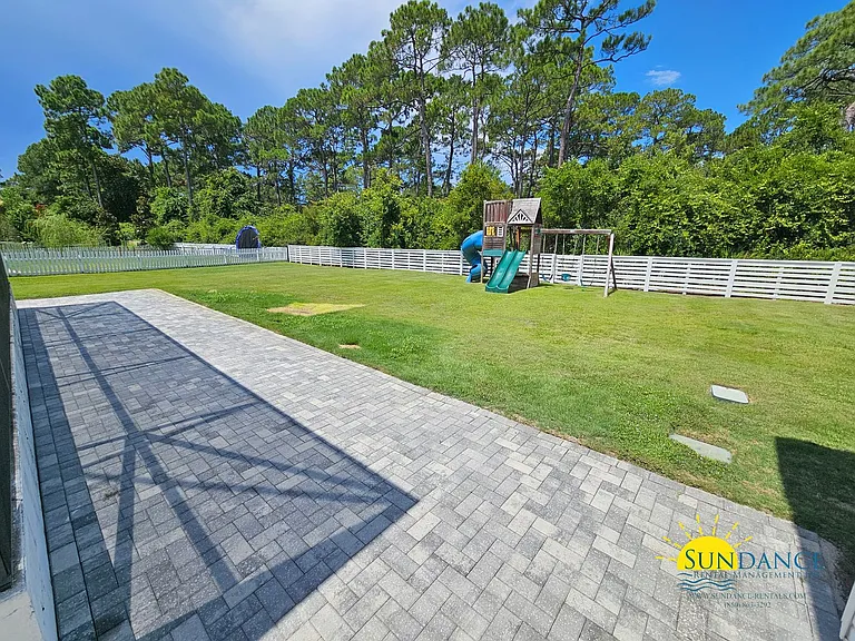 360 Tradewinds Dr — Photo 40