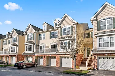 11 Bayside Drive, #11