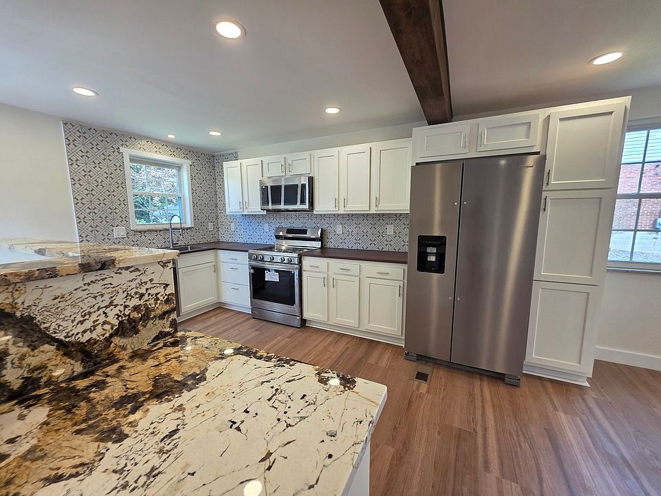 1st image of 8227 Vivian Dr