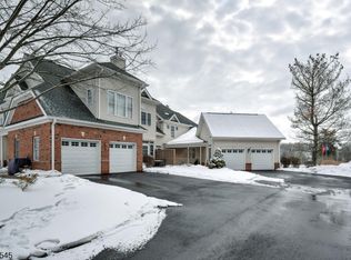 4 Loft Dr, Martinsville, NJ
