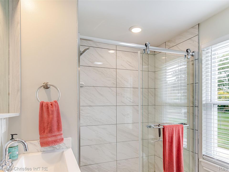 21470 Gill Rd, photo 17