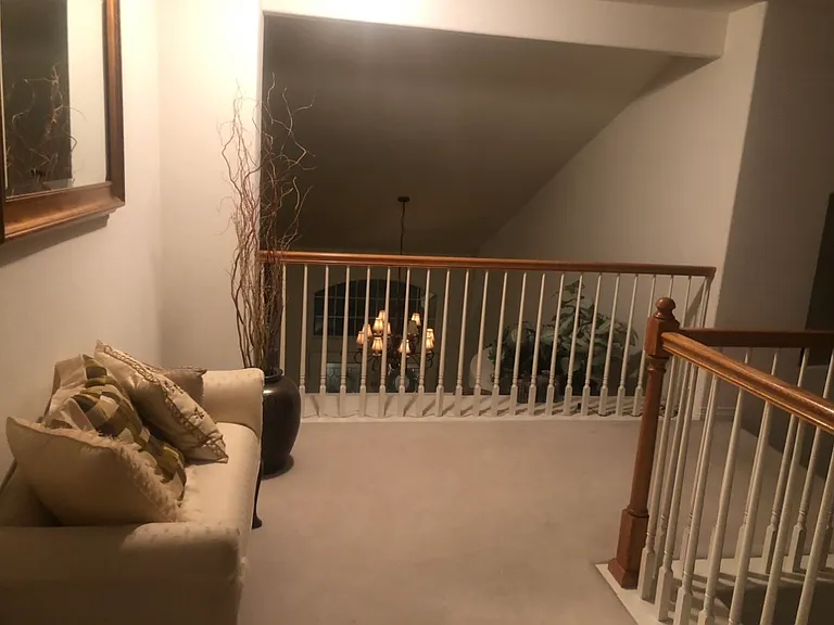 10105 Charissglen Ln — Photo 7
