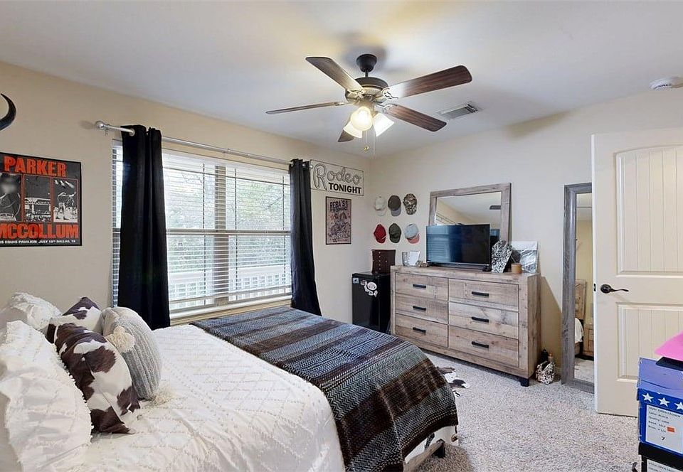 1st image of 454 Chimney Hill Dr #454