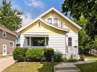 2410 Clark St, Manitowoc, WI 54220