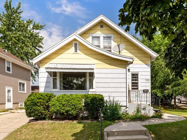2410 Clark STREET, Manitowoc, WI 54220