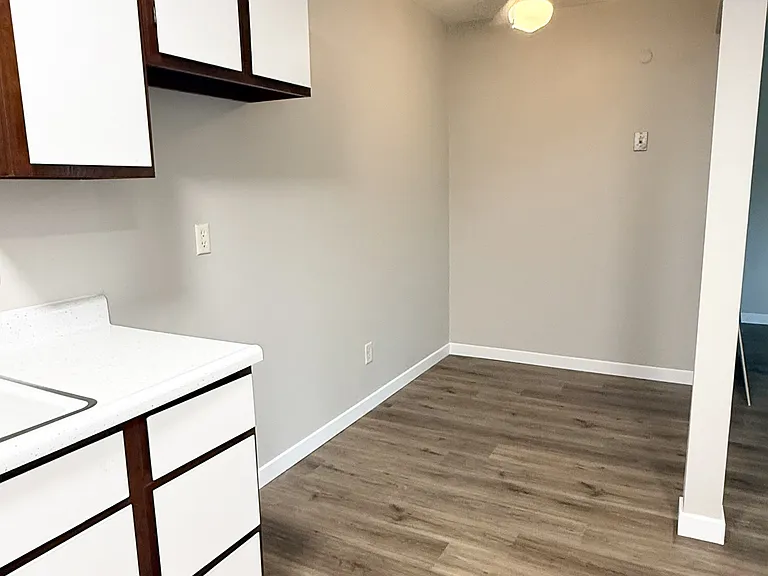 2070 Allen Blvd #21 — Photo 4