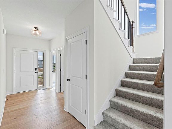 3rd image of 20786 Emerald St