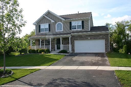 1st image of 2050 W Burr Oak Ct