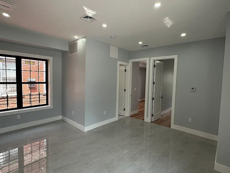 1807 Randall Ave #2A — Photo 4