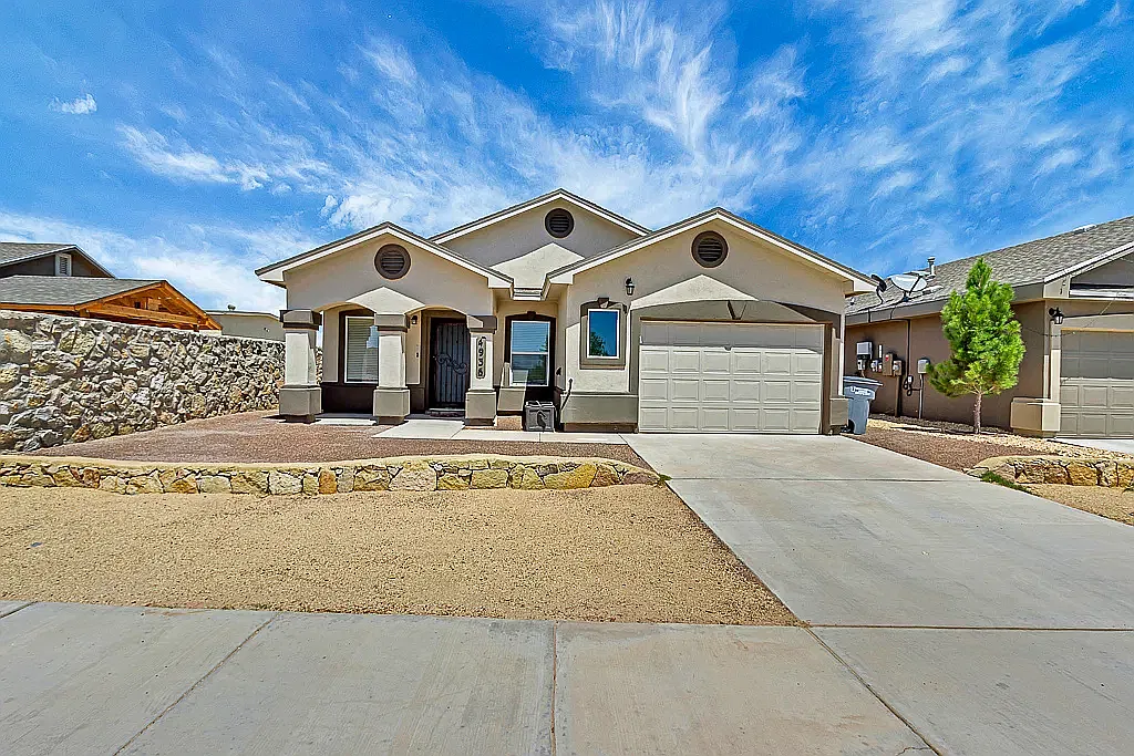 4 bed, 1500 sqft, $1,800 — Photo 1