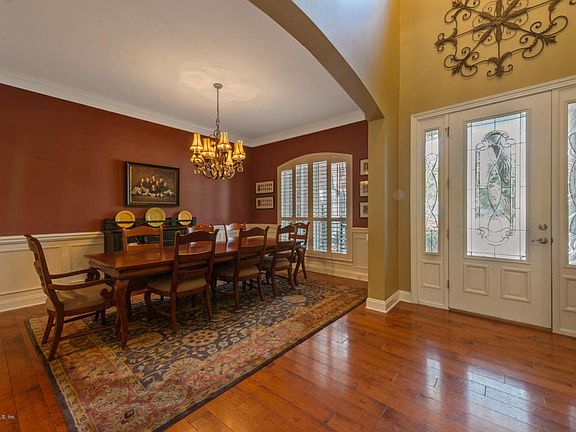 5th image of 817 Peppervine Ave