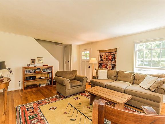 4th image of 222 Huntleigh Ave