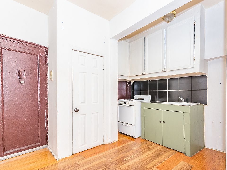 1st image of 487 Saint Johns Pl APT 4c