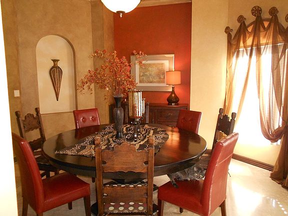 2nd image of 3516 Plazas Del Lago Dr