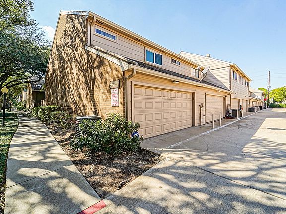 4th image of 13862 Hollowgreen Dr #92