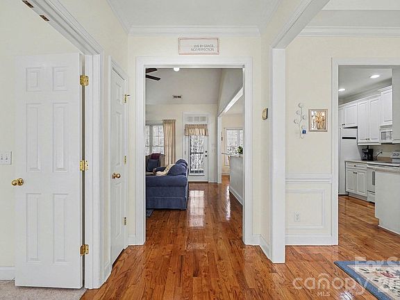 5th image of 1644 Hunters Place Rd