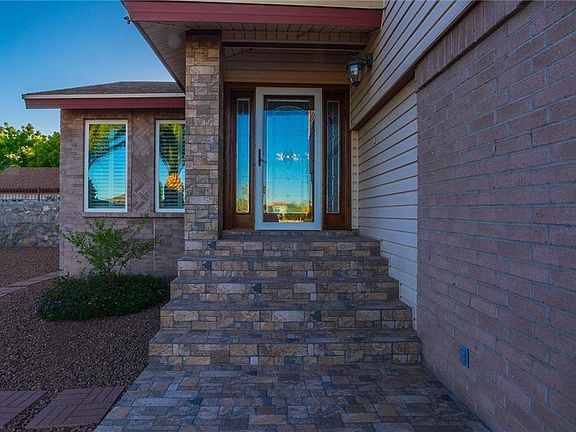2nd image of 4737 Loma De Cobre Dr