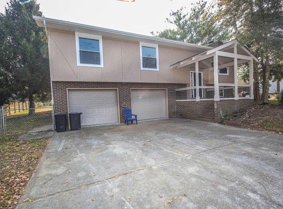 4th image of 3732 Fairfield Dr