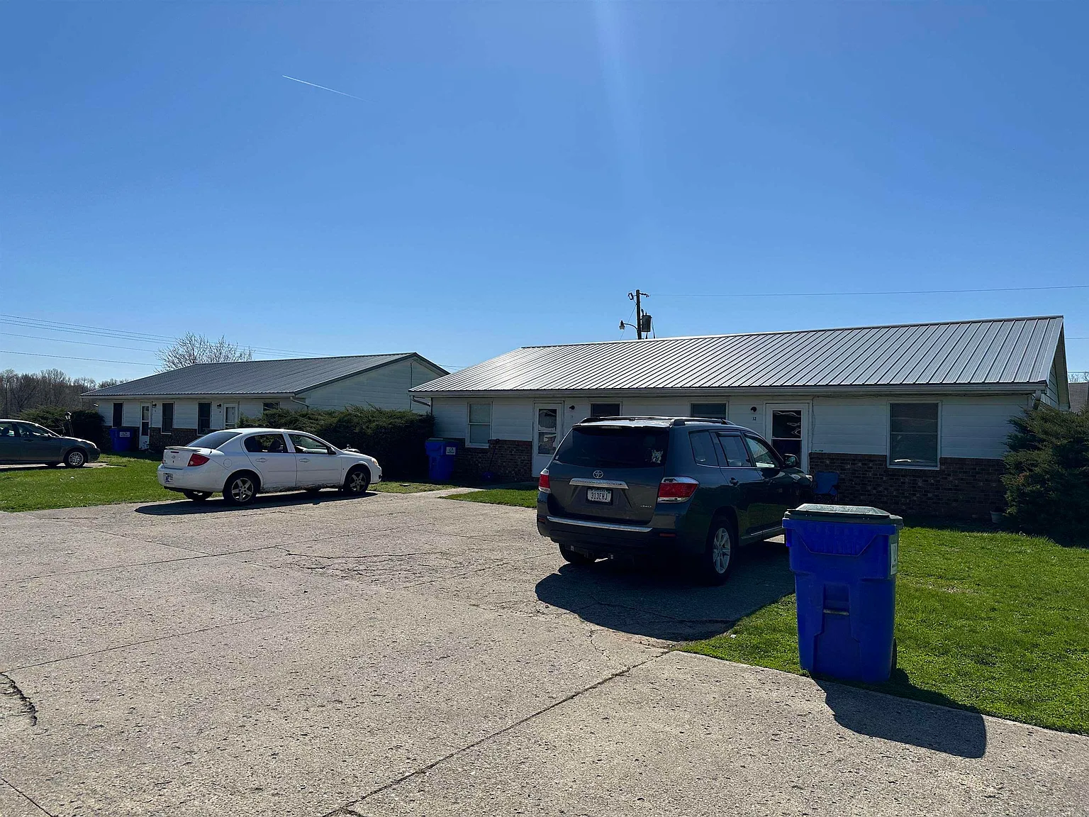 1776 E 225 S photo 1