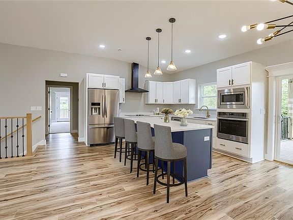 2nd image of 4305 Peregrine Pl