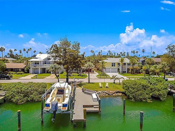 3rd image of 3204 S Maritana Dr