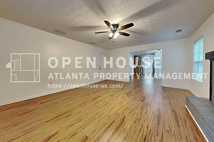 5 bed, 3.0 bath, 2690 sqft, $2,490 — Photo 3