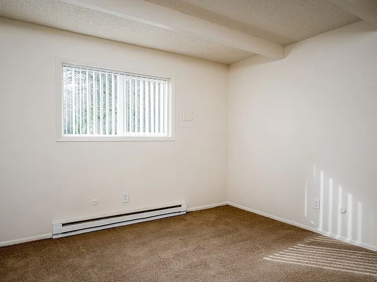 The Scholls Apartments — Photo 16