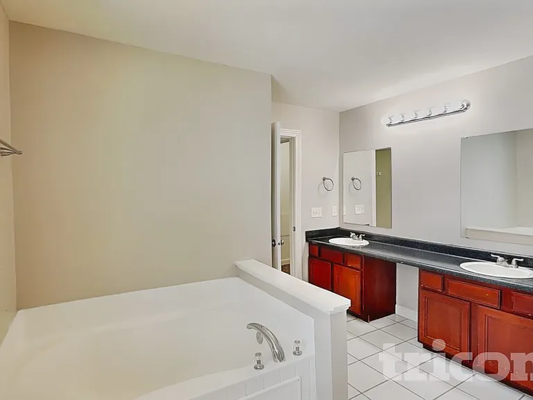 5426 Basin Park Dr — Photo 12