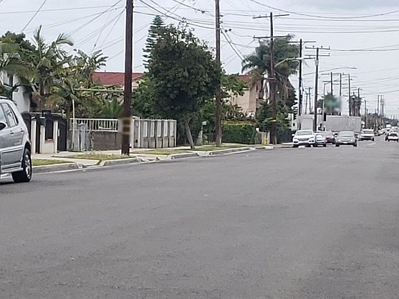 4th image of 1309 W 139th St