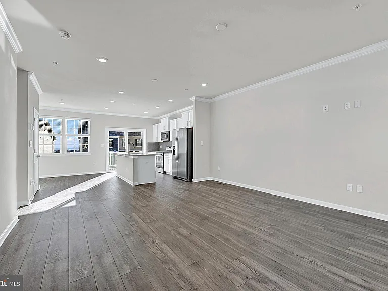 8338 Dieter Dr — Photo 4