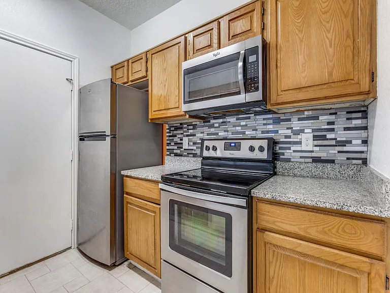 7340 Skillman St #605 — Photo 10