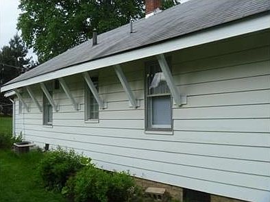 3rd image of 3322 S Michigan St