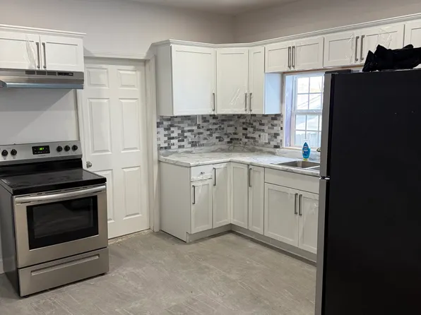 124 Harrison Ave, Lima, OH 45804