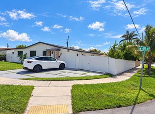9350 SW 45th Ter, Miami, FL 33165