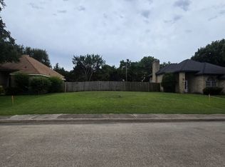 11 Austin Dr, Desoto, TX 75115