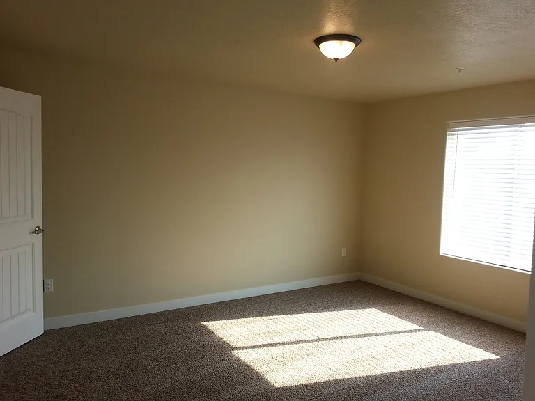 Mountain View Apartments — Photo 5
