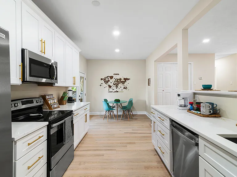 5315 Shore Dr — Photo 10