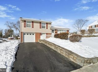 701 Cambridge Rd, Brookhaven, PA 19015