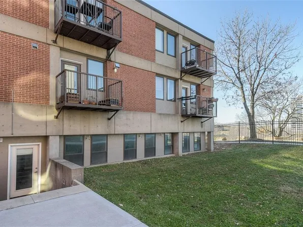 2980 Baltimore Ave APT 2205, Kansas City, MO 64108