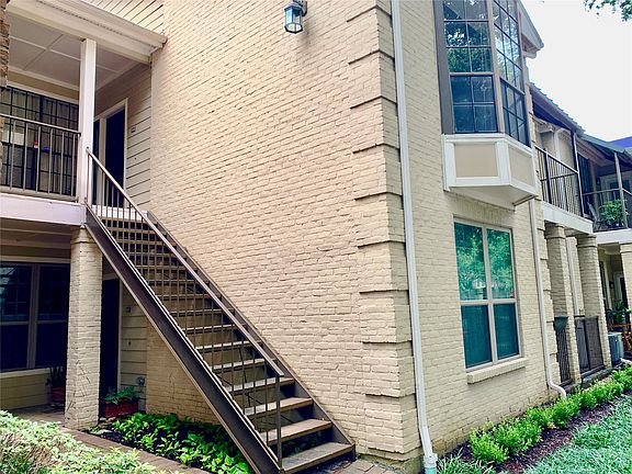 2nd image of 2700 Revere St APT 144