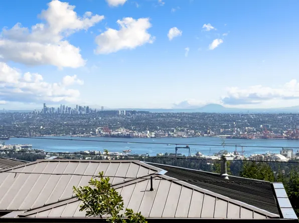 1040 Crestline Rd, West Vancouver, BC V7S 2E2