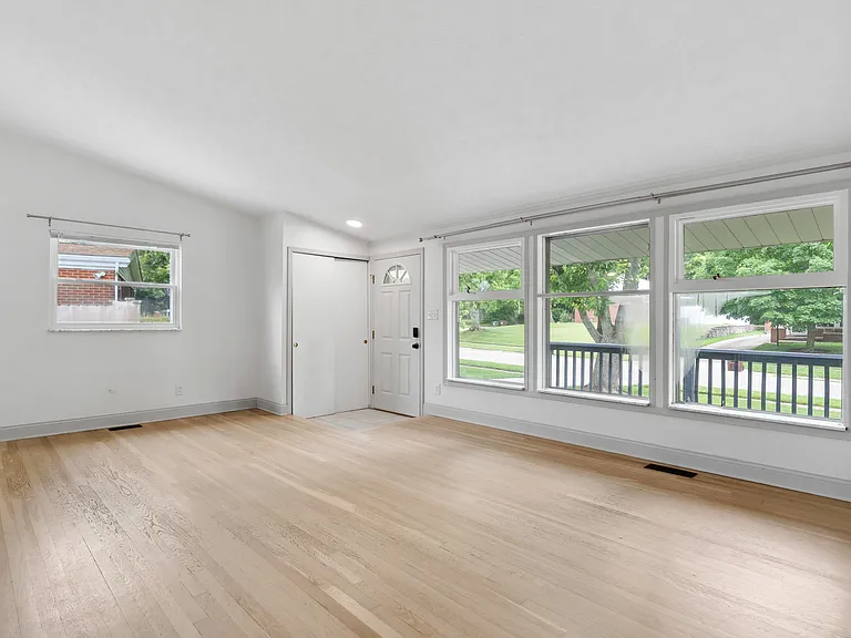 3205 Braddock St — Photo 22